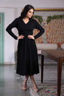 Women's Overlap Sweater Dress - blackbeads